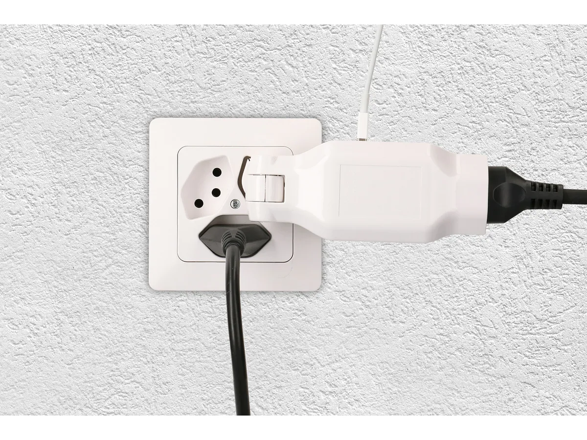Abzweigstecker clip-clap mit USB-A und USB-C