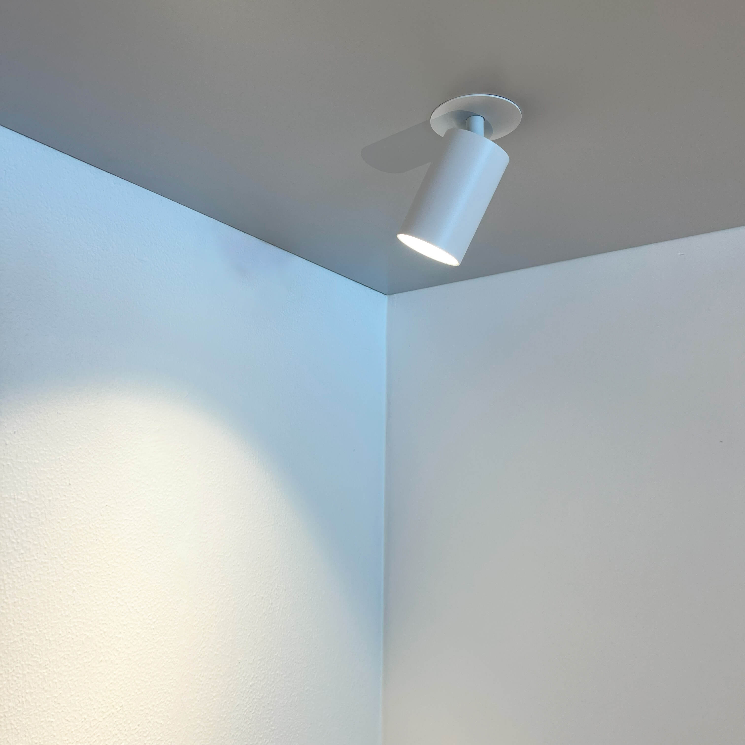Wand- und Deckenleuchte SpotOn Built-In | Antidark