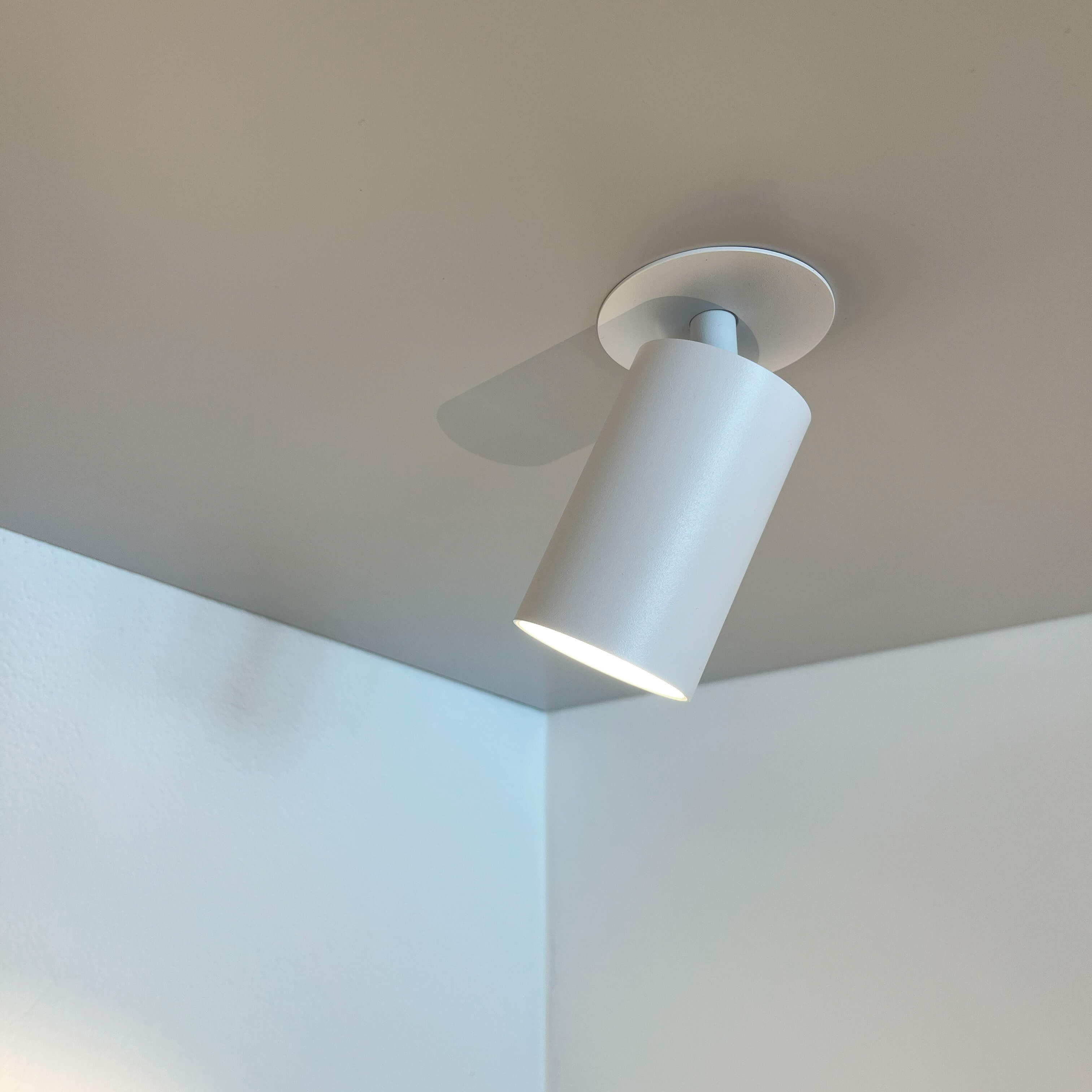 Wand- und Deckenleuchte SpotOn Built-In | Antidark