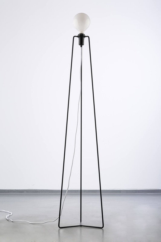 Model 3 von Grupa Products schwarz
