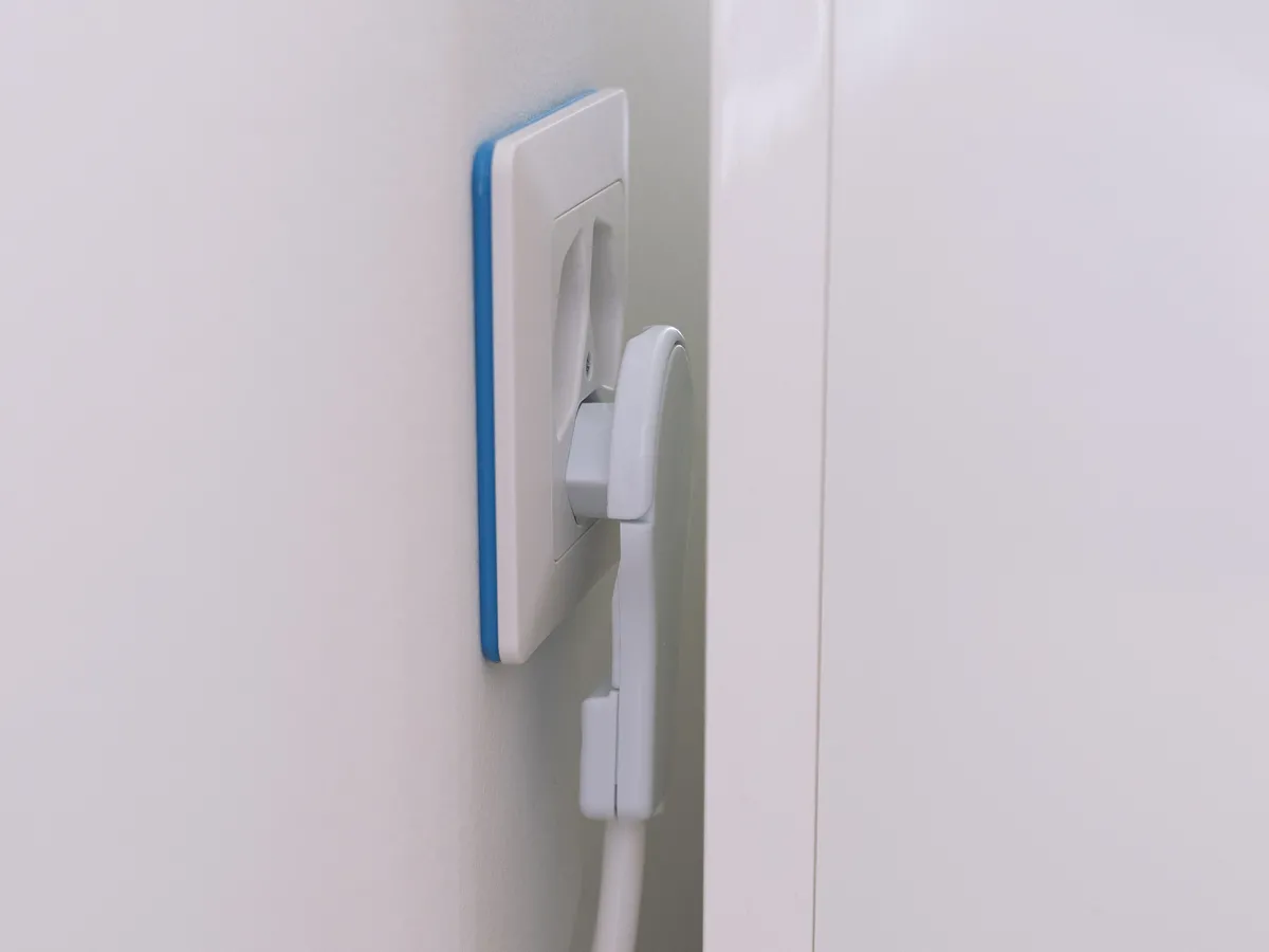 Flachwinkelstecker Typ12