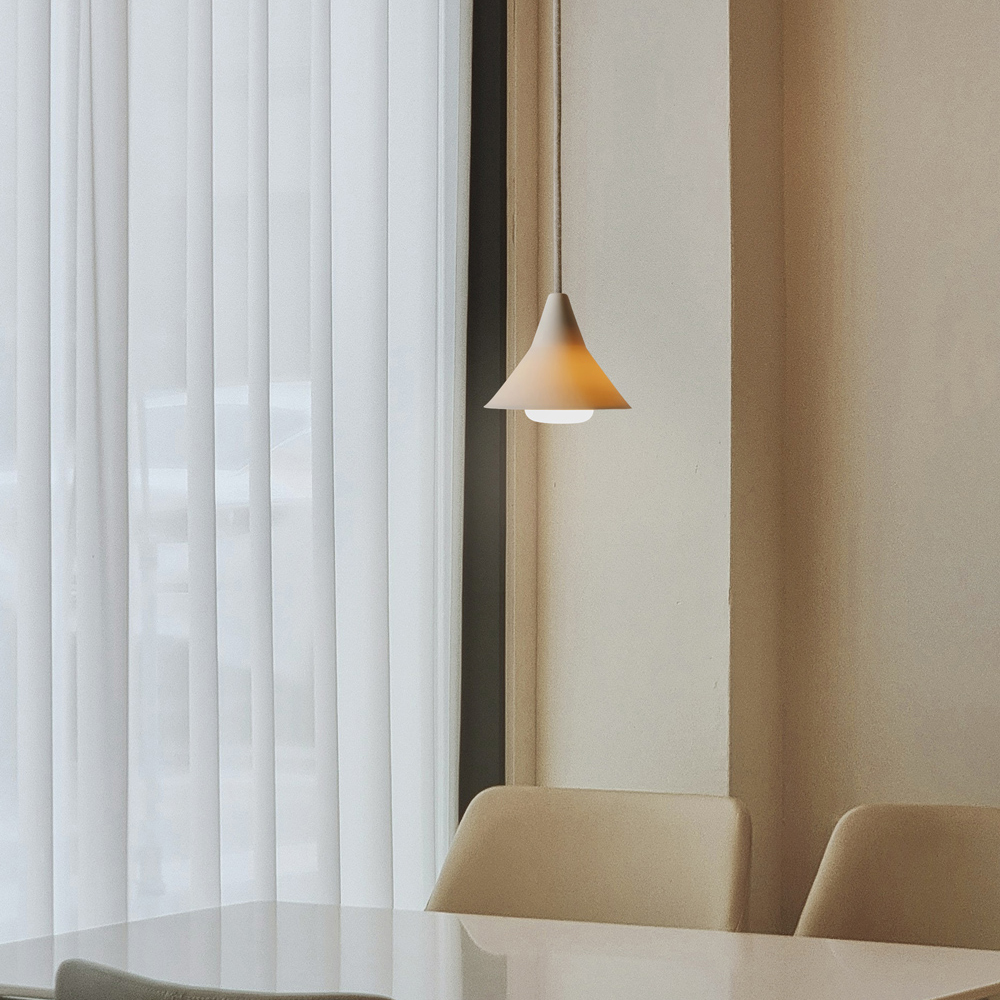 Porzellan Pendellampe Aurea | atelier mond