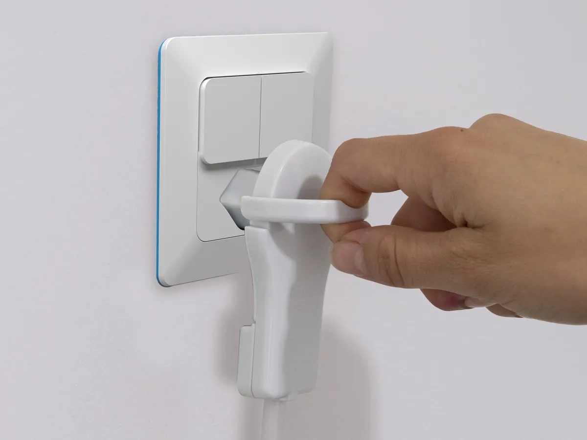 Flachwinkelstecker Typ12