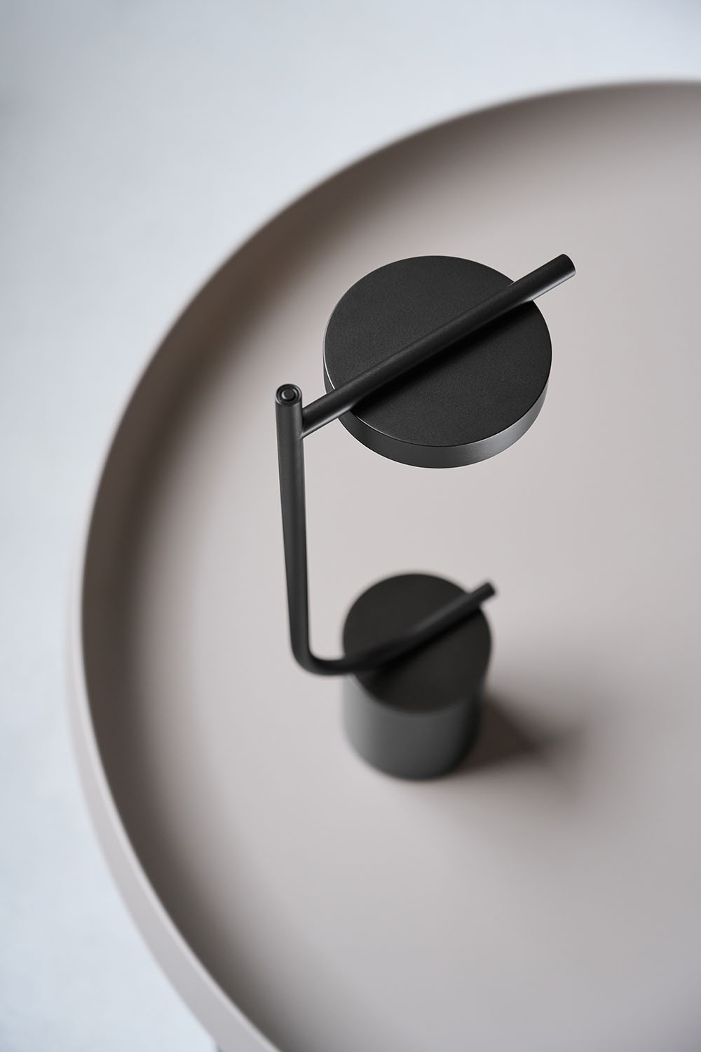 Akku-Tischleuchte IGRAM J-Form | Grupa Products