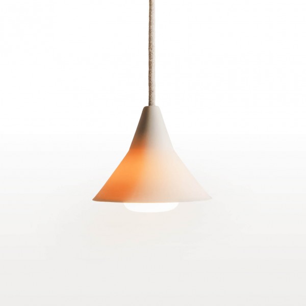 Porzellan Pendellampe Aurea S | atelier mond